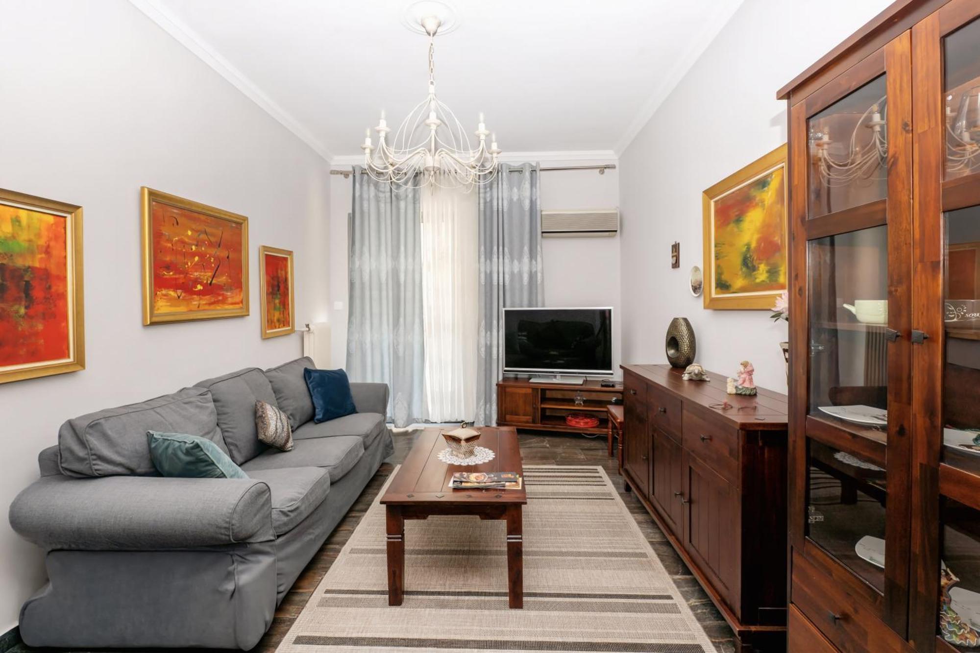 Ferienwohnung Charming & Authentic Gem - Walk To Port & Shops! Patras Exterior foto