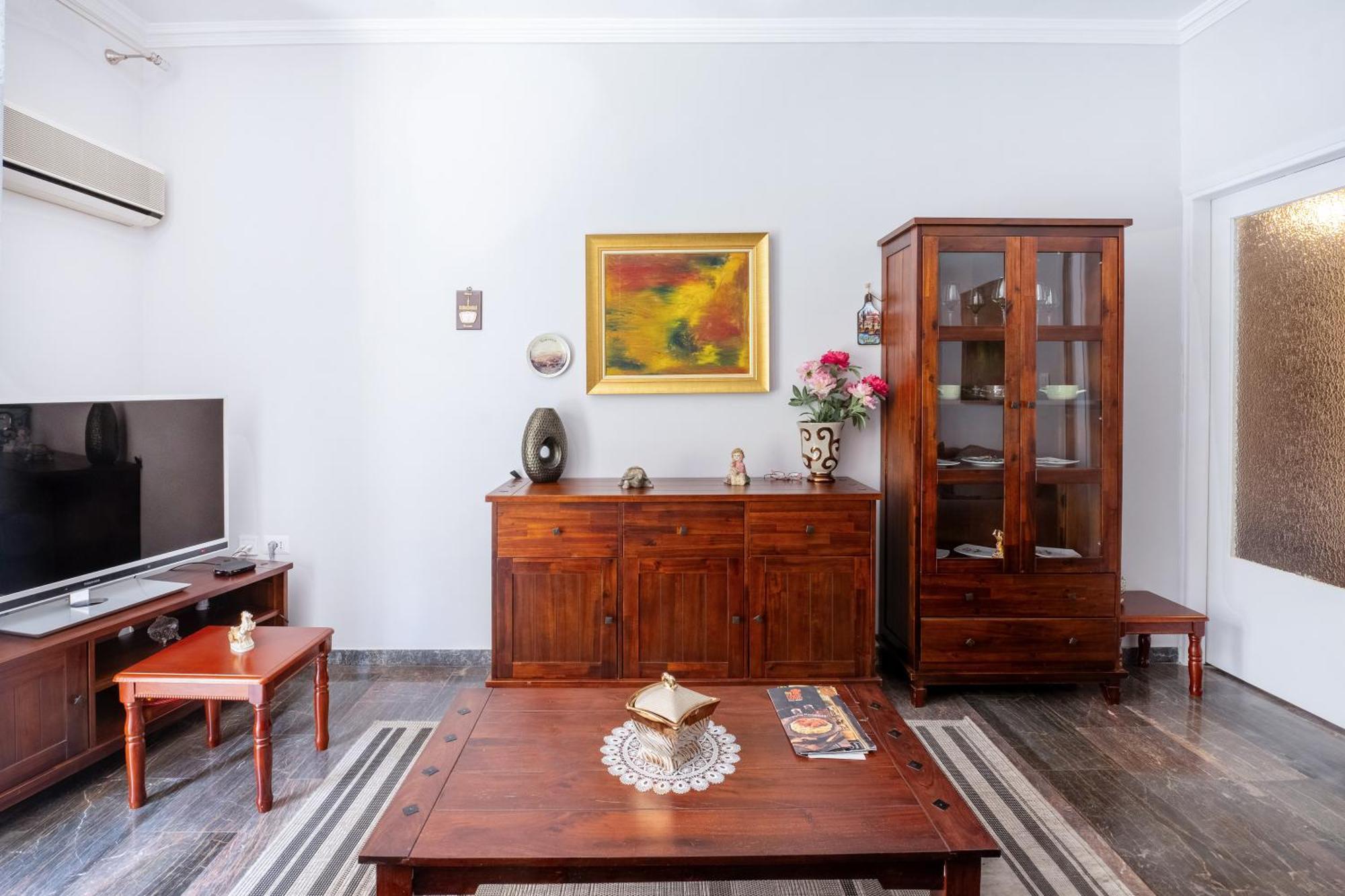 Ferienwohnung Charming & Authentic Gem - Walk To Port & Shops! Patras Exterior foto